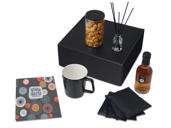 Подарочный набор «Re:y. Treat» с кружкой, сиропом и попкорном